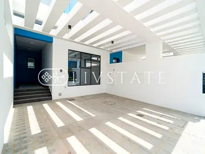 Spacious 4 BR Townhouse | Premium Layout | Vacant