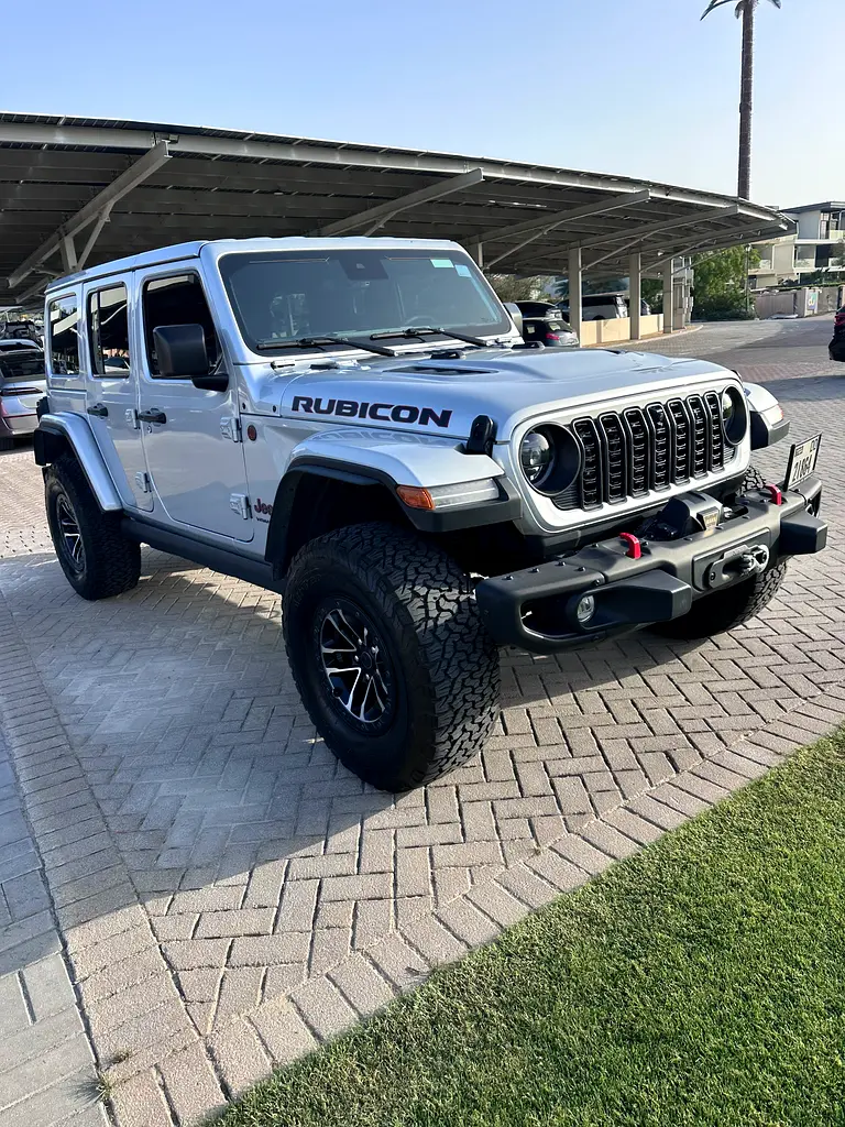 Jeep Wrangler Unlimited 2024 — photo 1 of 15