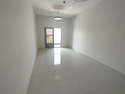 اجمل وارقي غرفه وصاله في الجرف 2 _ تكييف مركزي _ باركن فري _ صيانه دوريه علي المالك
