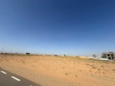 للبيع ارض في مدينة تلال