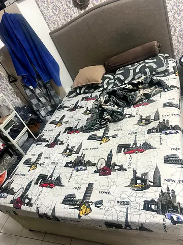 Wardrobe Cabinet  Queen size bed