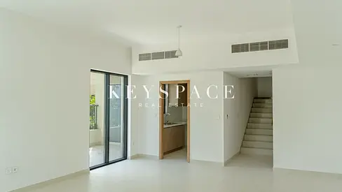 Coastal Residence Near Dubai | Elevated Waterfront Perspectives | Vacant | Resale