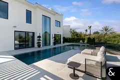 Extended - Fully Renovated - 5 Bedroom