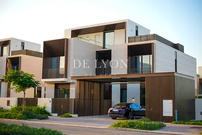 الفيلا الوحيدة المفروشة بالكامل في بالم هيلز..