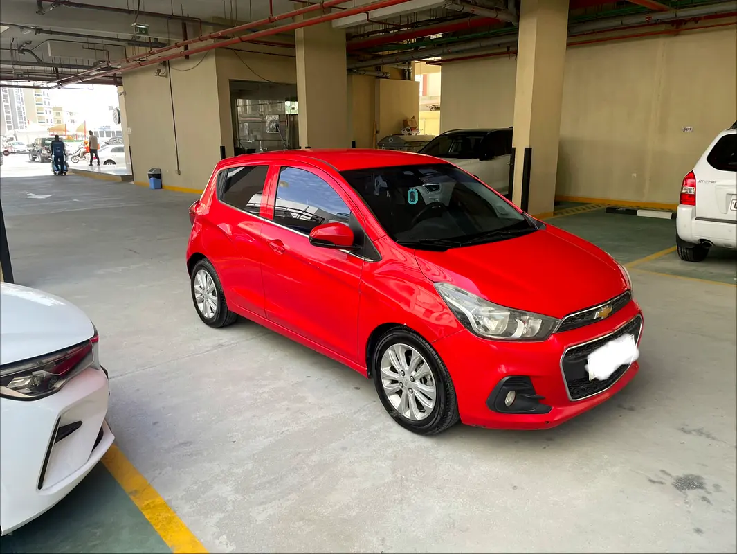 Chevrolet Spark 2016 — photo 1 of 8