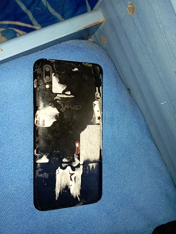 Vivo y93 64gb 4 GB ram. Urgent sale