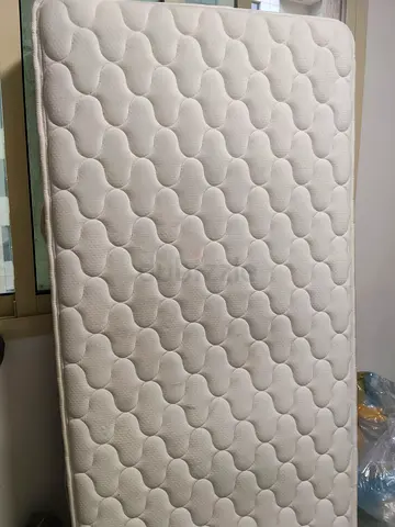 Home BOX mattress good condition