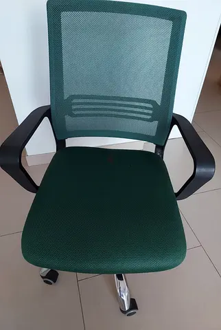 Green mesh office chair, - good condition