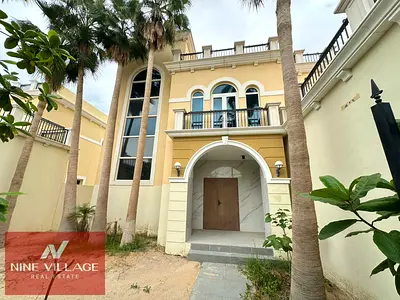 Single Row / Corner Unit / Vacant