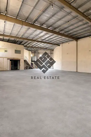 Warehouse for rent in umm al quwain8500 sqft 100 kw 310,000 dirham