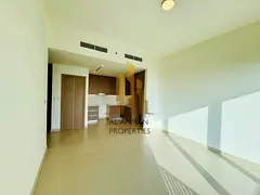 Brand New 2 Bedroom Middle Floor Chiller Free