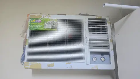 Used window air conditioner (working)