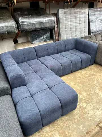 Stylish L-Shaped Sofa in Grey