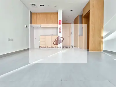 استوديو جديد كلياً للإيجار في منطقة الممشى بالشارقة | مجتمع يسهل التنقل فيه سيراً على الأقدام
