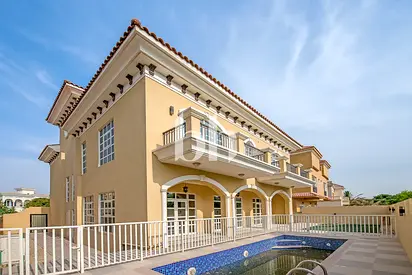 Single Row | Spacious with Basement | With Pool