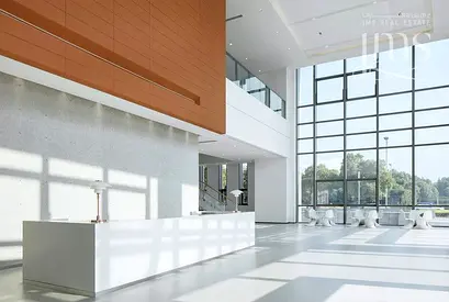 Competitive Rate - Panoramic Half Floor Office