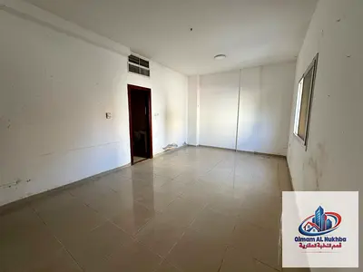 استديو للايجار السنوي بمنطقه البوطينه - مساحه واسعه - موقع مميز خدمي وتجاري - تكييف وغاز مركزي - باركن فري- الصيانه المجانيه - التجديد بدون زياده