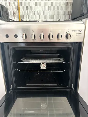 4 Ring Gas Cooker - Excellent Condition