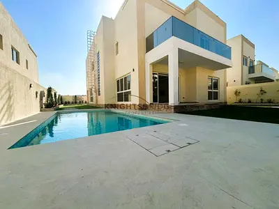 Upgraded Spacious 5-Bed Villa With Private Pool