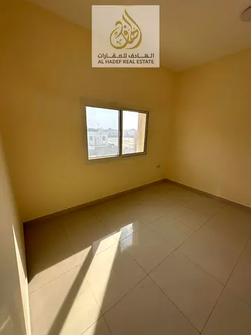 🏡 للإيجار السنوي – شقة غرفة وصالة في المويهات 3 | عجمان 🏡  شقة رائعة متاحة للإيجار في المويهات 3 بمساحات واسعة وتصميم عملي، تحتوي على صالة منفصلة وت