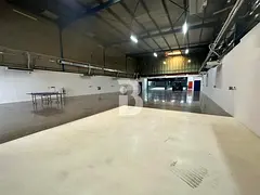 Premium Showroom + Warehouse | High Ceiling