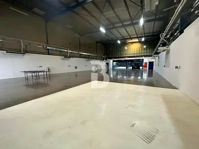 Premium Showroom + Warehouse | High Ceiling