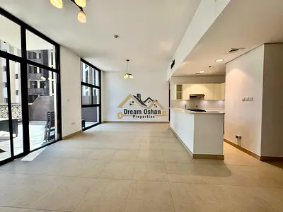 Terrace Unit •Spacious• Bright• Nearby Metro•