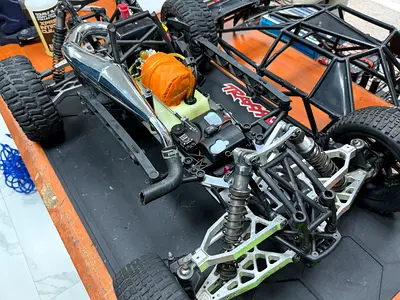 HPI Baja 5sc Zenoah g320 modified