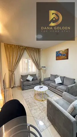 شقة مفروشة بالكامل، غرفة نوم وحمام، شرفة، جاهزة للسكن، موقع مميز. لمزيد من التفاصيل والمعلومات، تواصلوا معنا.