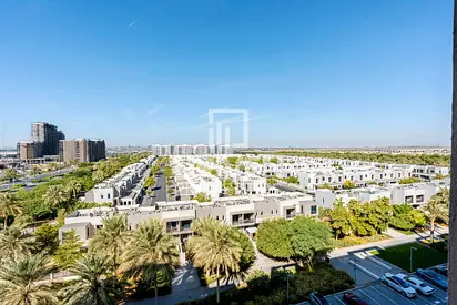 Vacant | Stunning Townhouse Views | Great Location