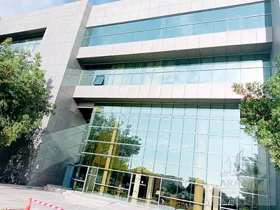 Furnished And Luxury office With One Month Free Offer