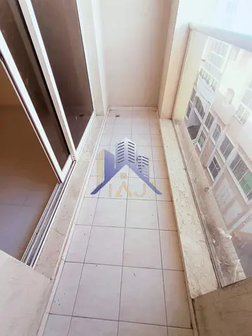 SPACIOUS 2BHK AVAILABLE WITH BALCONY IN MURAQQBAT DEIRA DUBAI