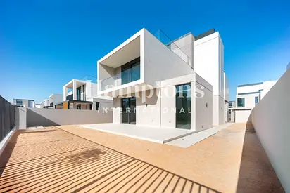 Single Row | Brand New | Vacant