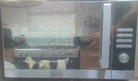 Black+Decker microwave oven — used, working