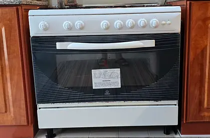 5-burner gas cooker with oven - used, working