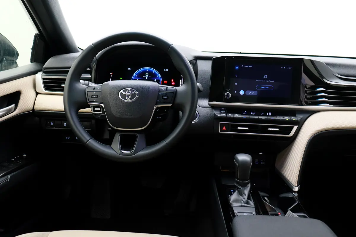 Toyota Camry 2025