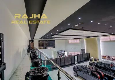 Luxury Warehouse | 150 Parking Spaces | Newly Renovated