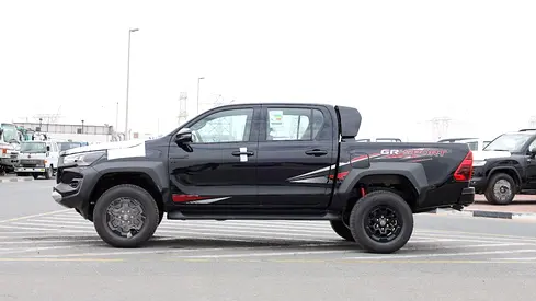 2026 Toyota HILUX — фото 3