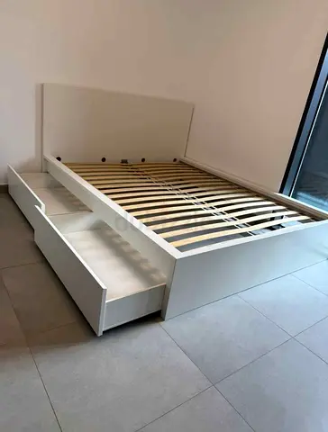Malam queen size bed 160/200cm bed with 2 storage drawers underneath and Ikea mattress