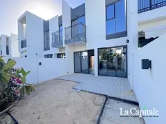 READY TO MOVE | WELL-MAINTAINED | KEYS IN HAND