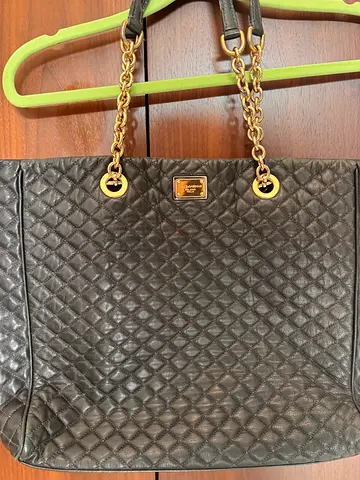 Dolce Gabbana Stylish Quilted Handbag ( can negotiate the price)