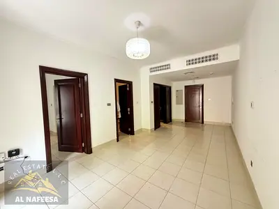 شقة بغرفة نوم واحدة | يانسون 4 | شرفة | إطلالة على الفناء