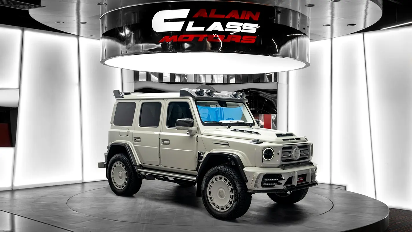 Mercedes-Benz G-Class 2023 — photo 1 of 20