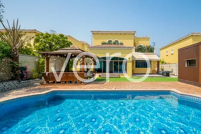 Vastu | Upgraded | Pool | 4BR Ensuite