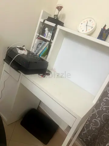 White study/computer desk with hutch - used, good condition