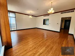 CHILLER FREE | MARINA SKYLINE VIEW | WELL MAINTAINED