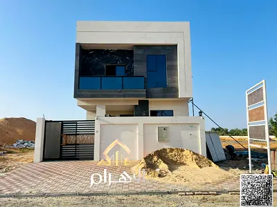 An opportunity and a unique shot near the mosque, a modern-designed villa with 5 master bedrooms, high-end finishes and a quiet location, at a price i