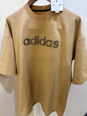 Adidas tshirt size XL