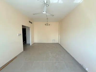 غرفة و صالة/ مساحة واسعة / اضاءة طبيعية/موقع مميز