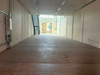 No Agent | Main Road Facing Warehouse | Al Quoz